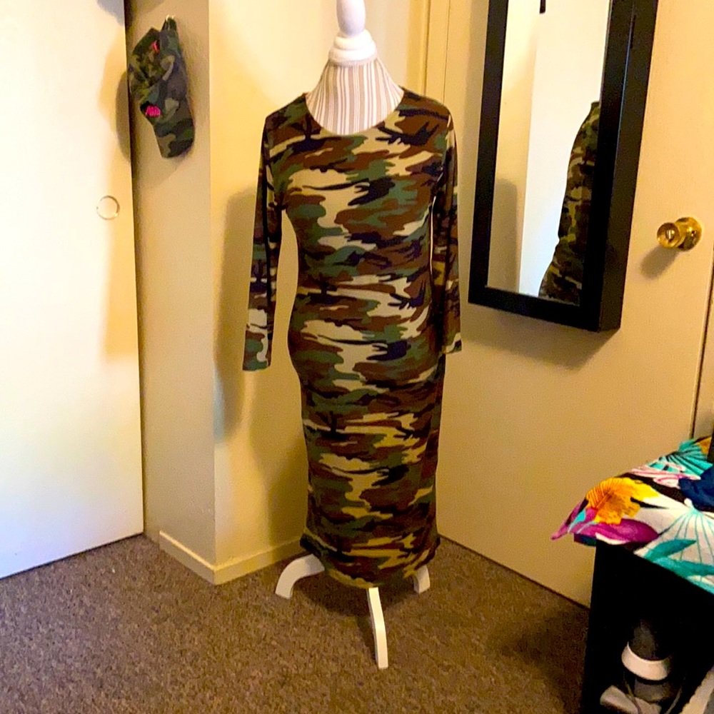 Camo 3/4 length sleeve dress